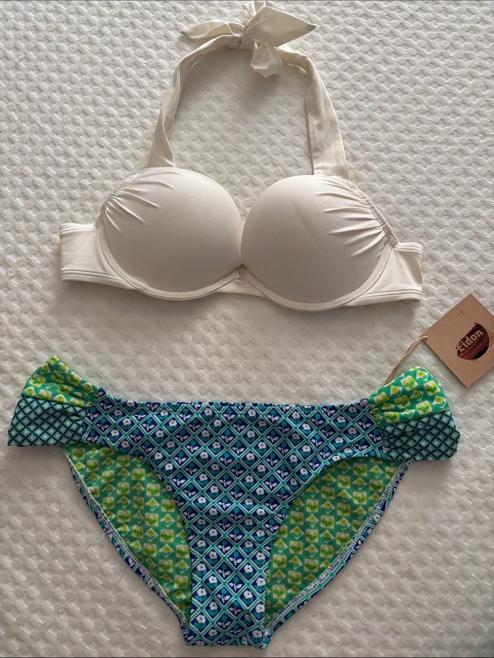 VICTORIA’S SECRET BOMBSHELL BIKINI TOP AND EIDON MIXED PRINT LOW RIDER BOTTOMS